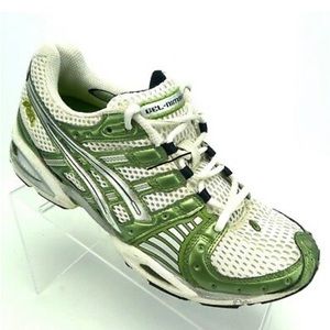 Women’s 9.5 ASICS Gel-Nimbus running shoe